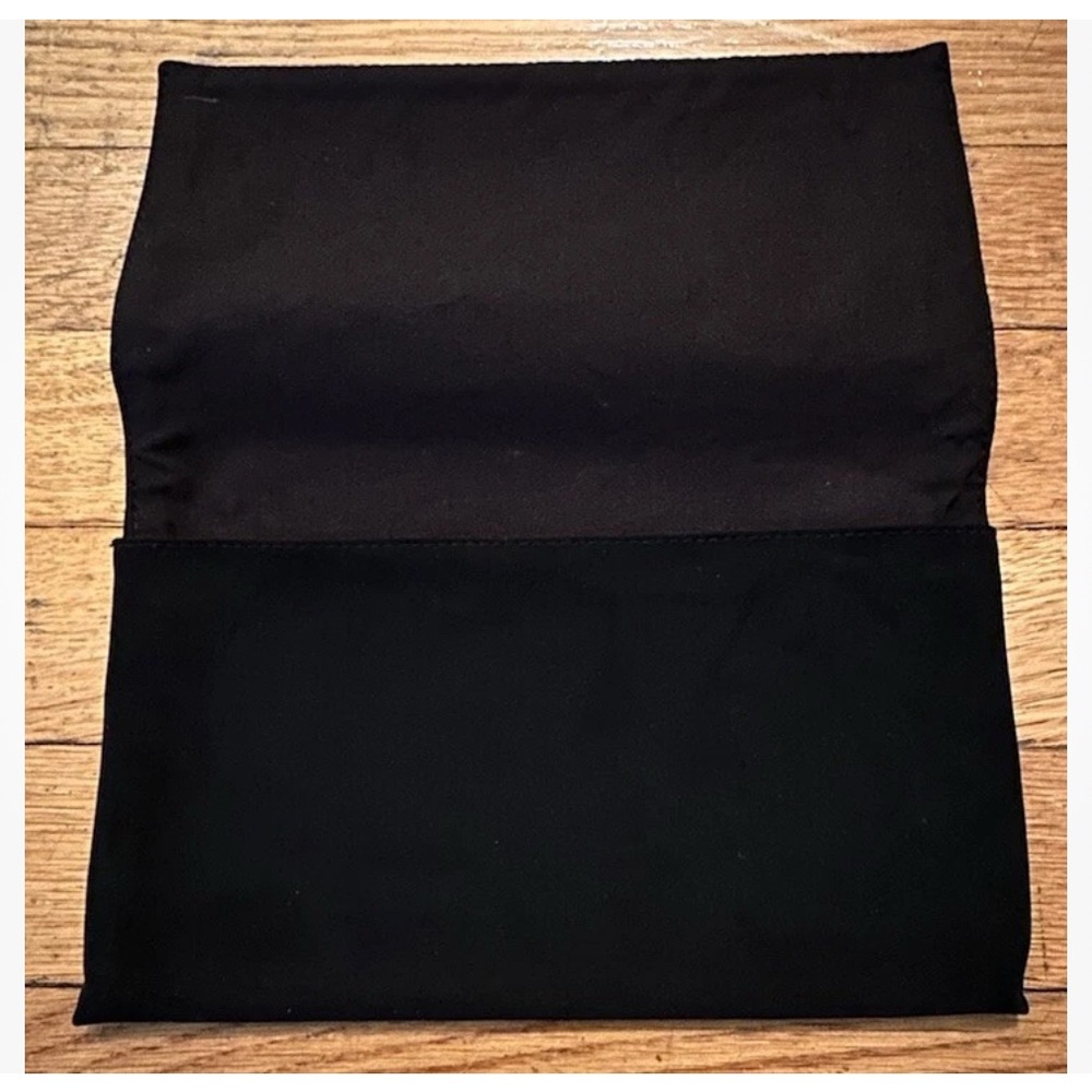 🔥EUC🔥 CHANEL 100% Authentic Medium Black Fold Over Dust Bag Pouch ✨✨✨ - Picture 4 of 6